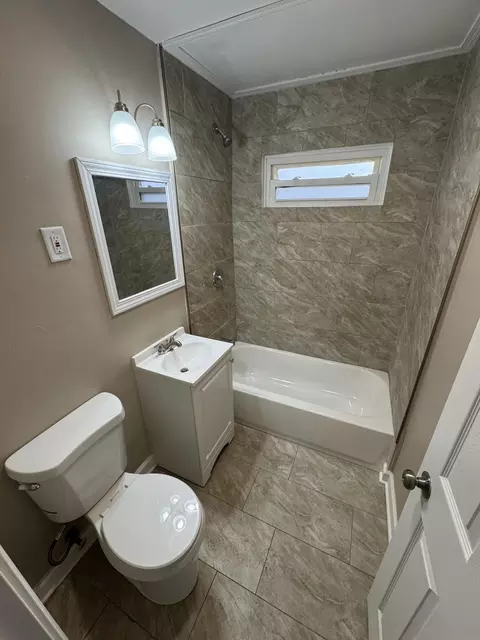 Bath - 4317 W 19th Plz, Gary, IN 46404 photo 1 of 1