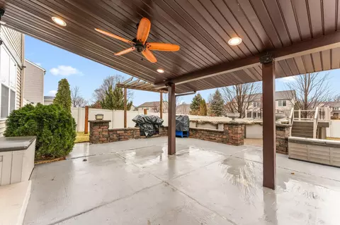 1321 Flagstone Dr, Dyer, IN 46311 photo 32