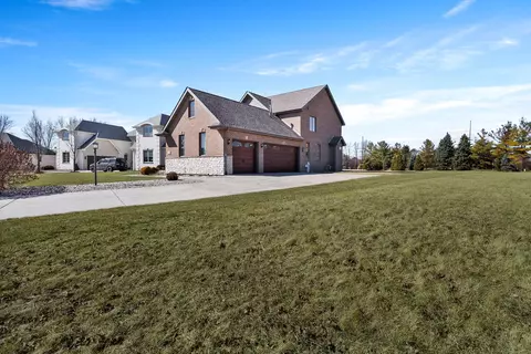 Exterior - 539 Shannon Brg, Dyer, IN 46311 photo 5 of 12