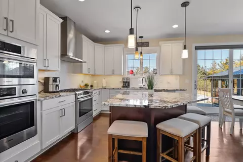 Kitchen - 539 Shannon Brg, Dyer, IN 46311 photo 5 of 5