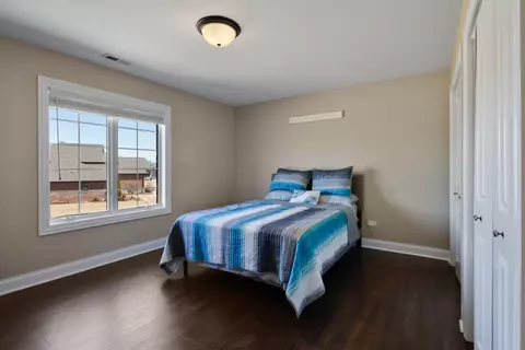 Bedroom - 539 Shannon Brg, Dyer, IN 46311 photo 1 of 6