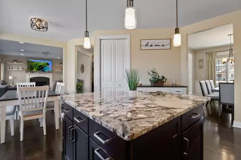 Kitchen - 539 Shannon Brg, Dyer, IN 46311 photo 2 of 5
