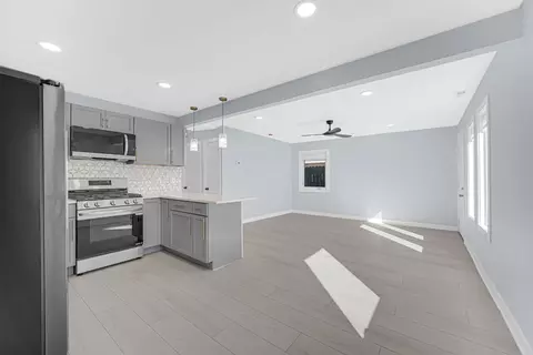 2046 Roosevelt St, Gary, IN 46404 photo 8