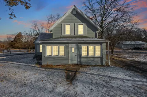 610 Arlington Ave, North Judson, IN 46366