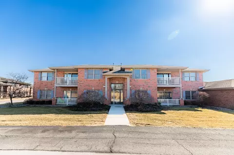 531 Cambridge Ct #2B, Munster, IN 46321 photo 1