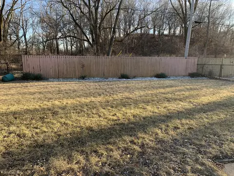 7133 E 1st Ave, Gary, IN 46403 photo 3