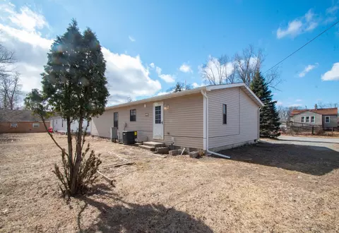 401-405 407-411 Hobart St, Gary, IN 46406 photo 8