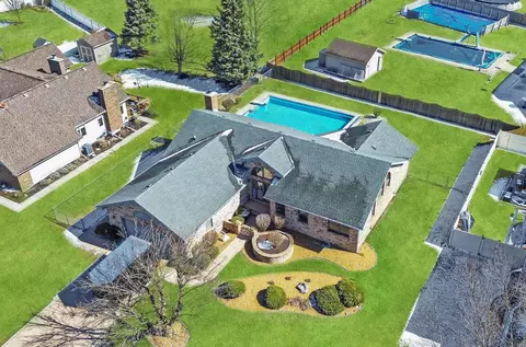 10107 Olcott Ave, Saint John, IN 46373