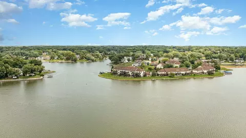 View/Area - 5040 Spinnaker Ln #A, Crown Point, IN 46307 photo 11 of 12