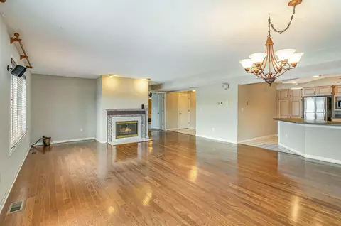 Living - 5040 Spinnaker Ln #A, Crown Point, IN 46307 photo 3 of 6