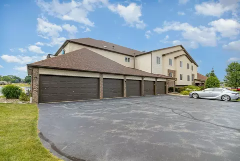 Exterior - 5040 Spinnaker Ln #A, Crown Point, IN 46307 photo 1 of 6