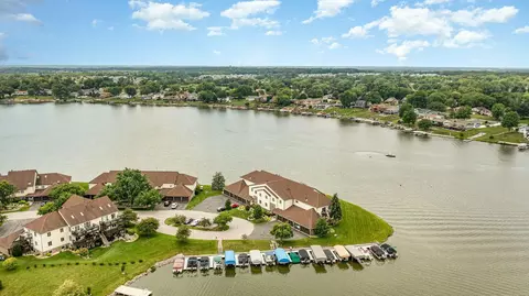 View/Area - 5040 Spinnaker Ln #A, Crown Point, IN 46307 photo 3 of 12