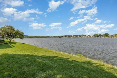 View/Area - 5040 Spinnaker Ln #A, Crown Point, IN 46307 photo 9 of 12