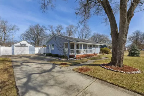 545 W 214th St, Dyer, IN 46311 photo 2