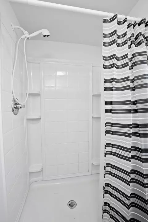 Bath - 137 S John St, Crown Point, IN 46307 photo 2 of 2