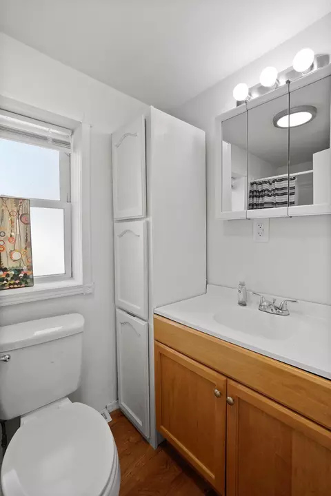 Bath - 137 S John St, Crown Point, IN 46307 photo 1 of 2