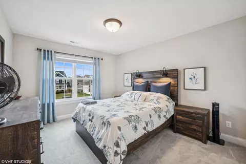 Bedroom - 10156 Golden Crest Dr, Saint John, IN 46373 photo 2 of 3