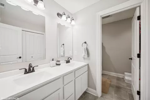 Bath - 10156 Golden Crest Dr, Saint John, IN 46373 photo 3 of 3