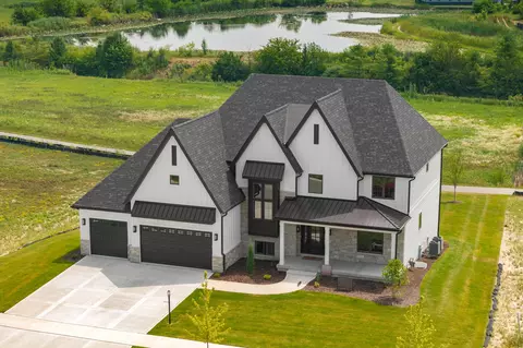 10025 Switch Grass Ln, Saint John, IN 46373 photo 3