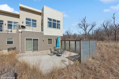 9591 Oak Ave, Gary, IN 46403 photo 2