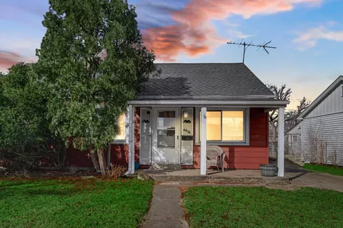 6816 Waveland Ave, Hammond, IN 46323