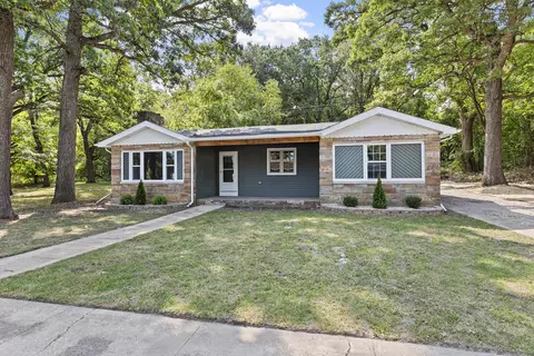 Exterior - 1221 E 41st Ave, Gary, IN 46409 photo 1 of 7