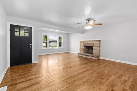 Living - 1221 E 41st Ave, Gary, IN 46409 photo 1 of 5