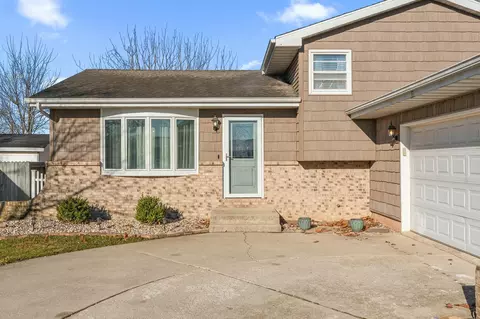 104 Olive Ct, Hebron, IN 46341 photo 3