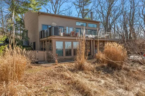 5 E Lake Front Dr, Beverly Shores, IN 46301
