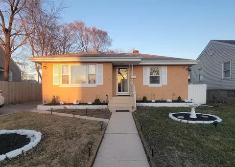 7147 Delaware Ave, Hammond, IN 46323