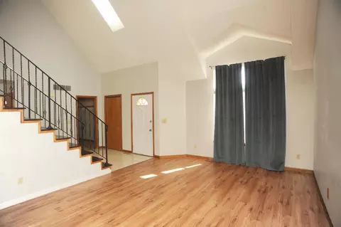 Living - 216 Summertree Dr, Porter, IN 46304 photo 2 of 3