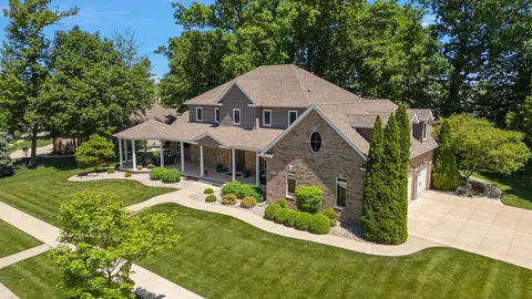 9735 Genevieve Dr, Saint John, IN 46373