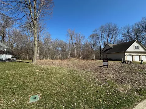 435 Eagle Nest Dr, Chesterton, IN 46304 photo 2