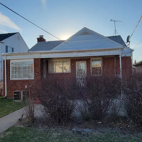 1607 Warwick Ave, Whiting, IN 46394 photo 3