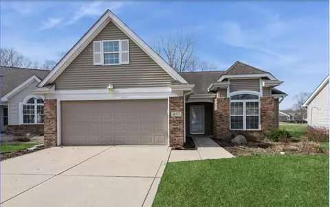 455 Gatehouse Walk, Valparaiso, IN 46385
