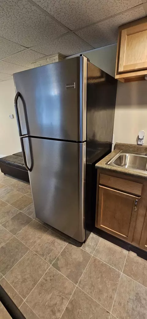 Kitchen - 8511 Oak Ave, Gary, IN 46403 photo 20 of 25