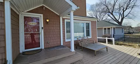 Exterior - 8511 Oak Ave, Gary, IN 46403 photo 3 of 32