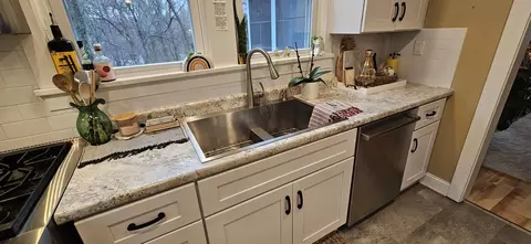 Kitchen - 8511 Oak Ave, Gary, IN 46403 photo 3 of 25