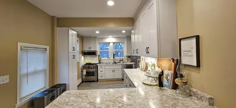 Kitchen - 8511 Oak Ave, Gary, IN 46403 photo 12 of 25