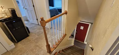 Entry Way - 8511 Oak Ave, Gary, IN 46403 photo 10 of 16