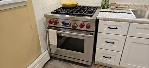 Kitchen - 8511 Oak Ave, Gary, IN 46403 photo 5 of 25