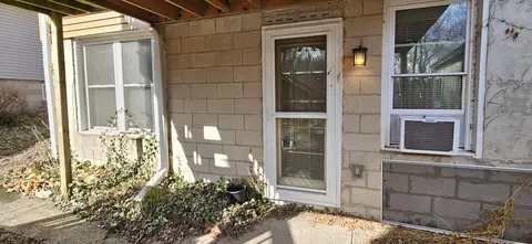 Exterior - 8511 Oak Ave, Gary, IN 46403 photo 17 of 32