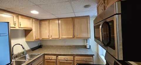 Kitchen - 8511 Oak Ave, Gary, IN 46403 photo 22 of 25