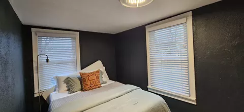Bedroom - 8511 Oak Ave, Gary, IN 46403 photo 4 of 13