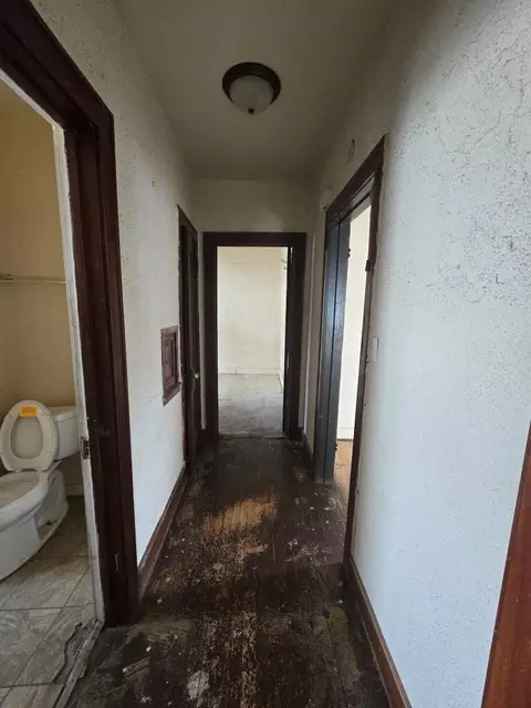 Entry Way - 631 Johnson St, Gary, IN 46402 photo 1 of 4