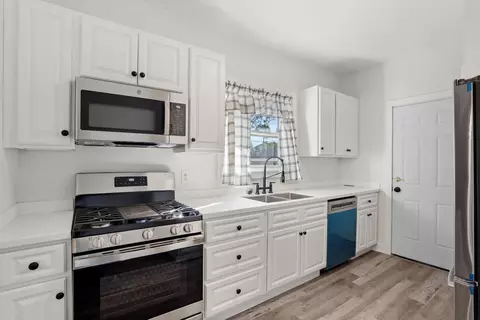 Kitchen - 408 Pierce St, Gary, IN 46402 photo 1 of 2
