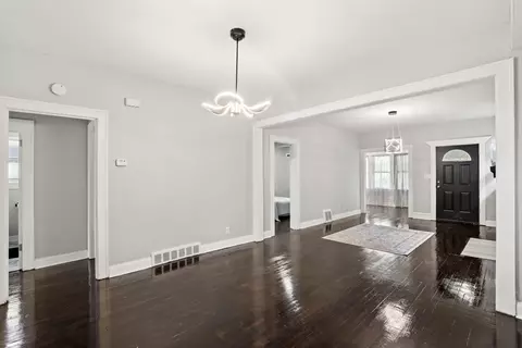 Entry Way - 408 Pierce St, Gary, IN 46402 photo 1 of 4