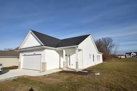 494 Blackstone Ct, Kouts, IN 46347 photo 1