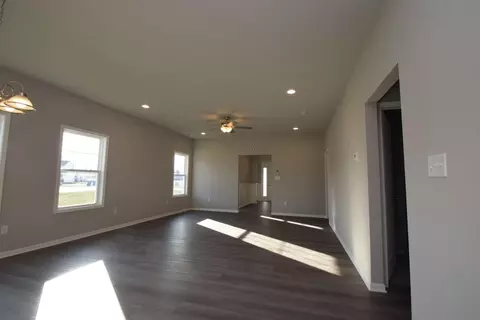 494 Blackstone Ct, Kouts, IN 46347 photo 3