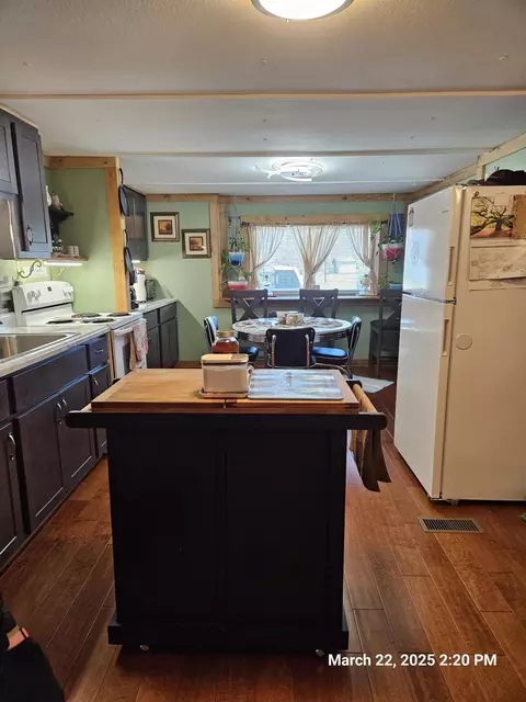 Kitchen - 414 N Clay St, Morocco, IN 47963 photo 2 of 3